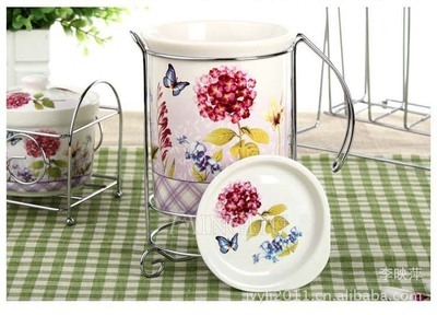 热卖陶瓷筷子筒 提升厨房美感的实用选择