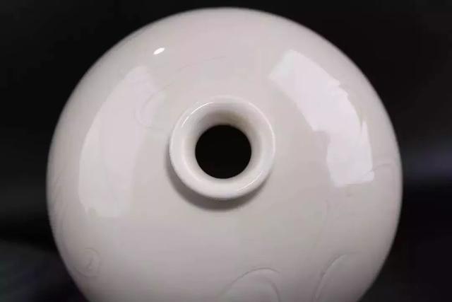 景德镇瓷与德化瓷差异何在？——日用陶瓷制品销售视角下的对比分析